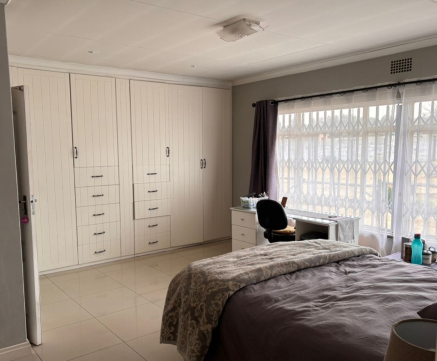 3 Bedroom Property for Sale in Mantevrede Gauteng