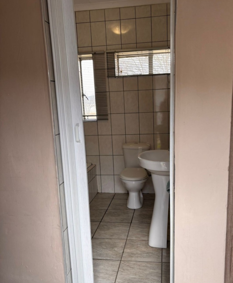 3 Bedroom Property for Sale in Mantevrede Gauteng