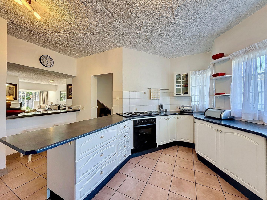 To Let 2 Bedroom Property for Rent in Silver Lakes Golf Estate Gauteng