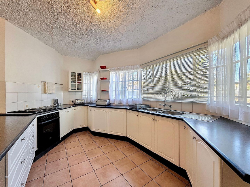 To Let 2 Bedroom Property for Rent in Silver Lakes Golf Estate Gauteng