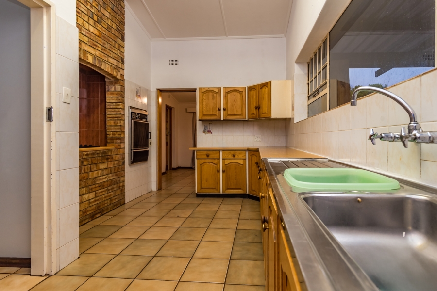 6 Bedroom Property for Sale in Noordheuwel Gauteng