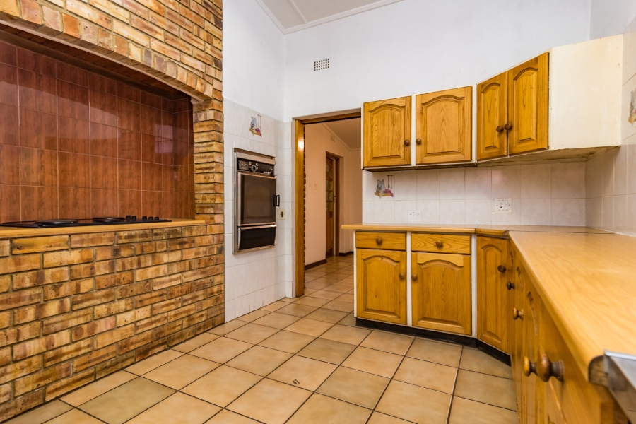 6 Bedroom Property for Sale in Noordheuwel Gauteng