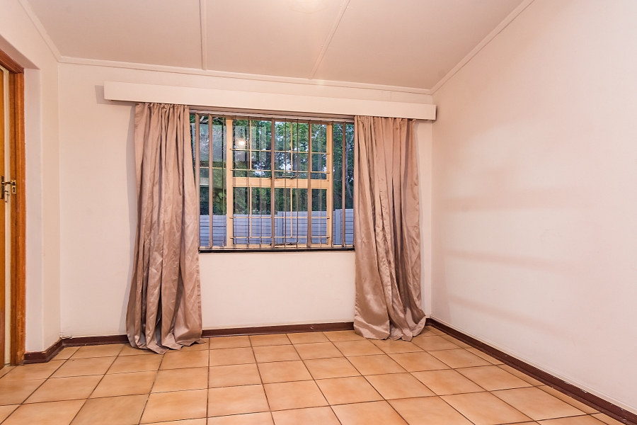 6 Bedroom Property for Sale in Noordheuwel Gauteng