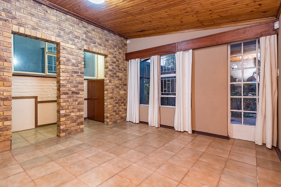 6 Bedroom Property for Sale in Noordheuwel Gauteng