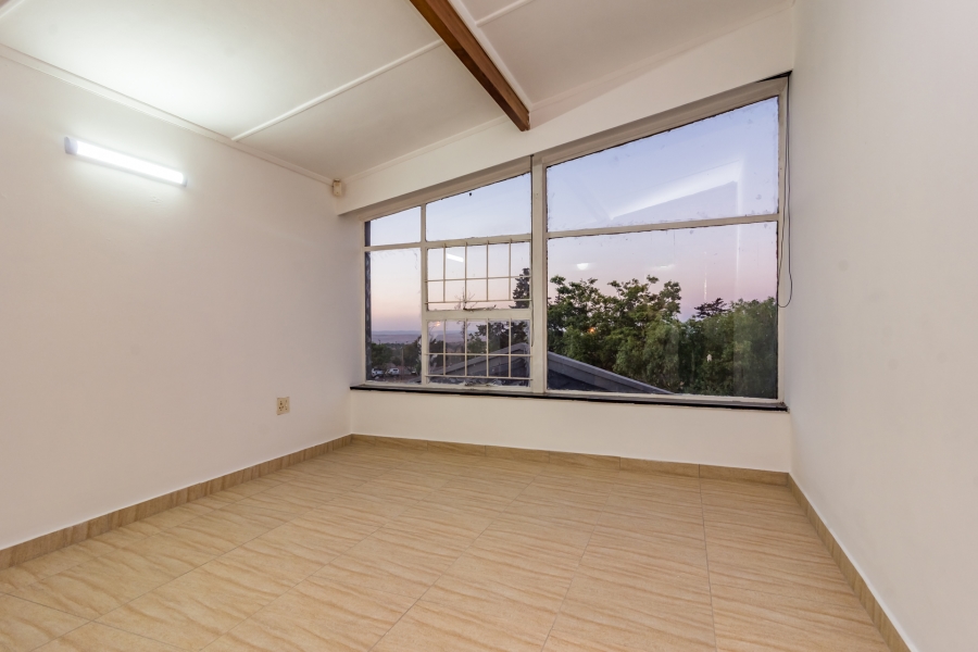 6 Bedroom Property for Sale in Noordheuwel Gauteng