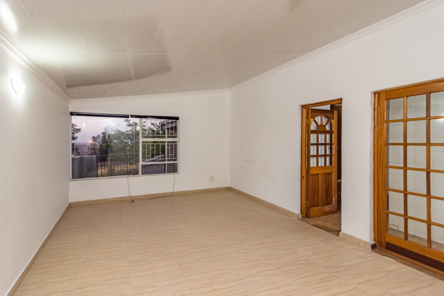 6 Bedroom Property for Sale in Noordheuwel Gauteng
