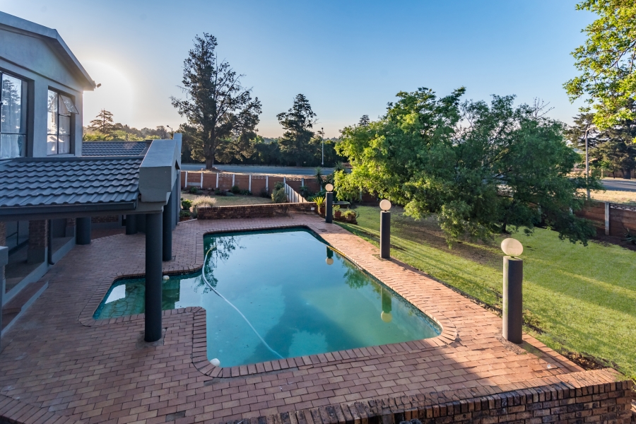 6 Bedroom Property for Sale in Noordheuwel Gauteng