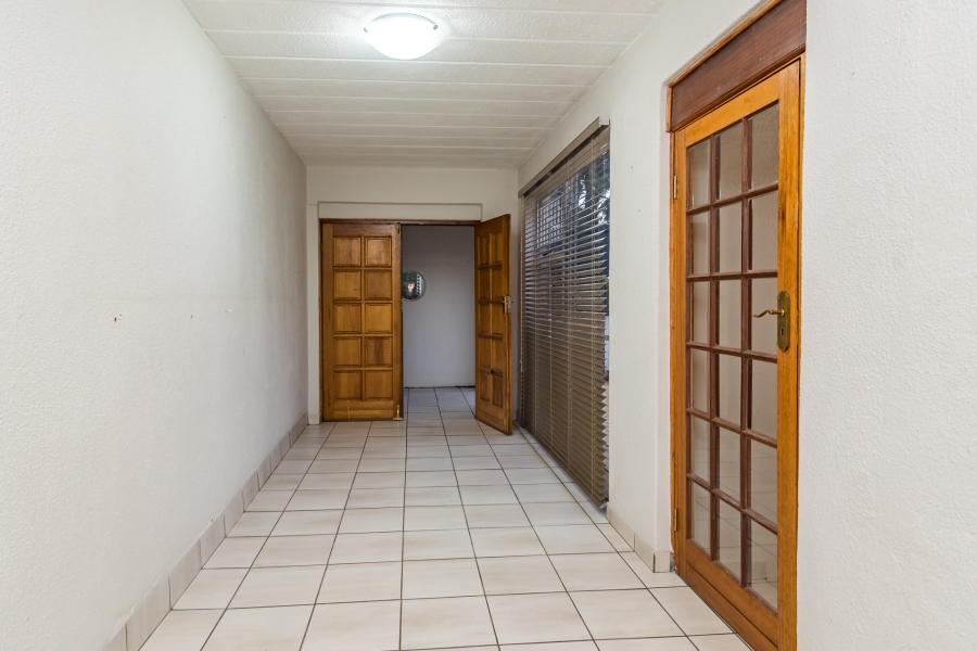 6 Bedroom Property for Sale in Noordheuwel Gauteng