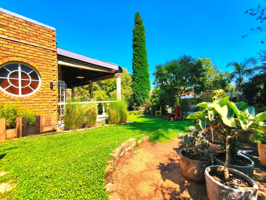 6 Bedroom Property for Sale in The Reeds Gauteng
