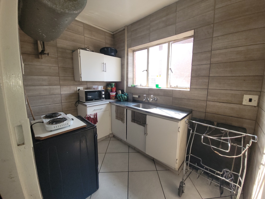 1 Bedroom Property for Sale in Sunnyside Gauteng