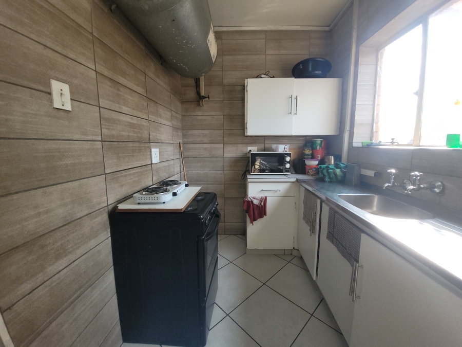 1 Bedroom Property for Sale in Sunnyside Gauteng