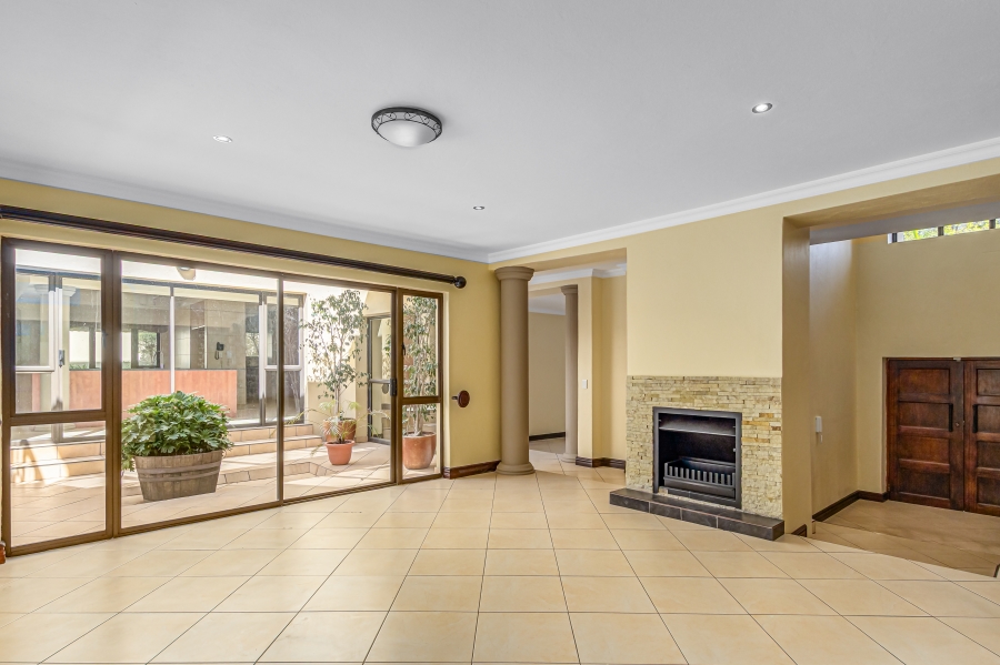 To Let 7 Bedroom Property for Rent in Dainfern Golf Estate Gauteng