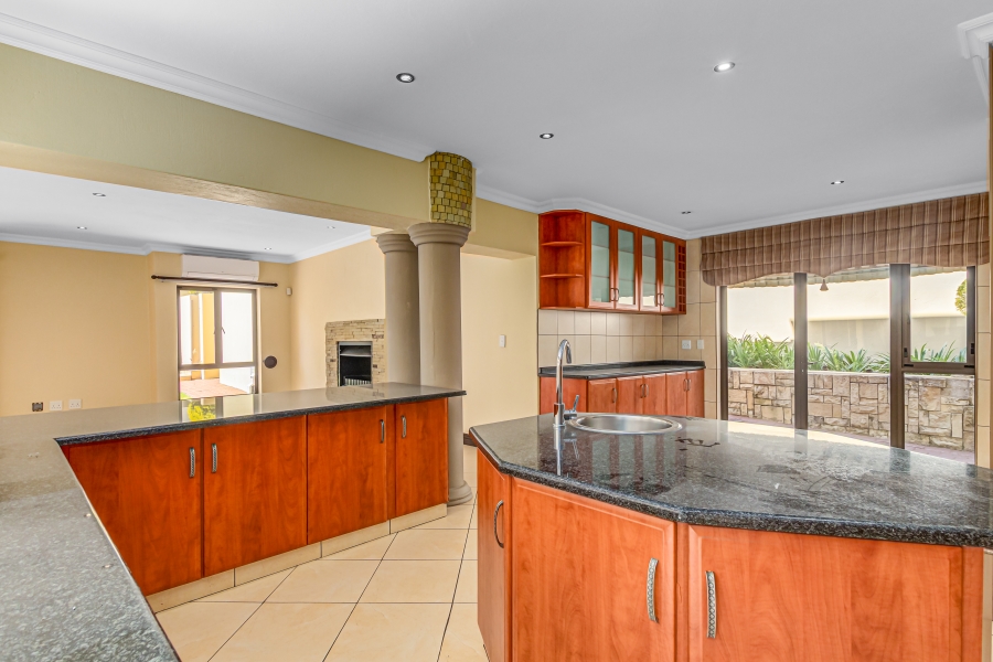 To Let 7 Bedroom Property for Rent in Dainfern Golf Estate Gauteng