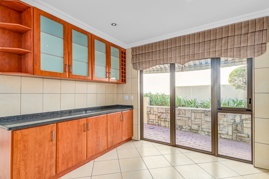 To Let 7 Bedroom Property for Rent in Dainfern Golf Estate Gauteng