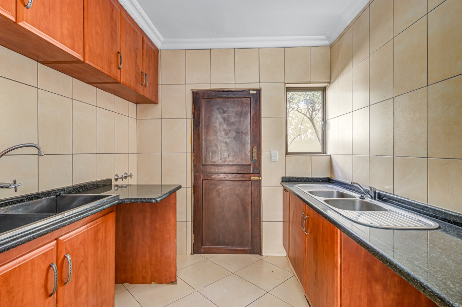 To Let 7 Bedroom Property for Rent in Dainfern Golf Estate Gauteng