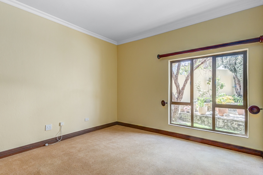 To Let 7 Bedroom Property for Rent in Dainfern Golf Estate Gauteng