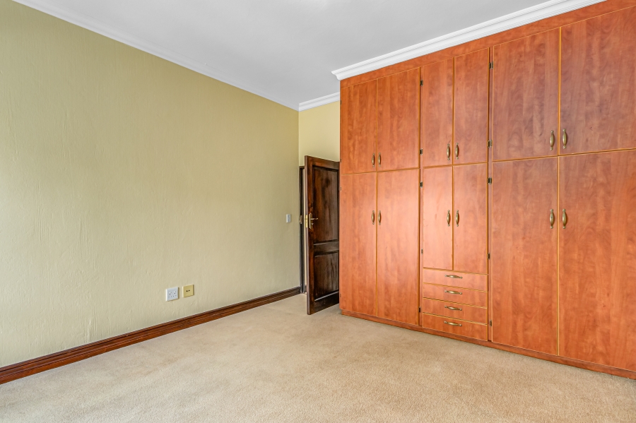 To Let 7 Bedroom Property for Rent in Dainfern Golf Estate Gauteng