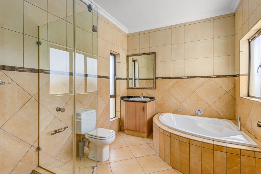 To Let 7 Bedroom Property for Rent in Dainfern Golf Estate Gauteng