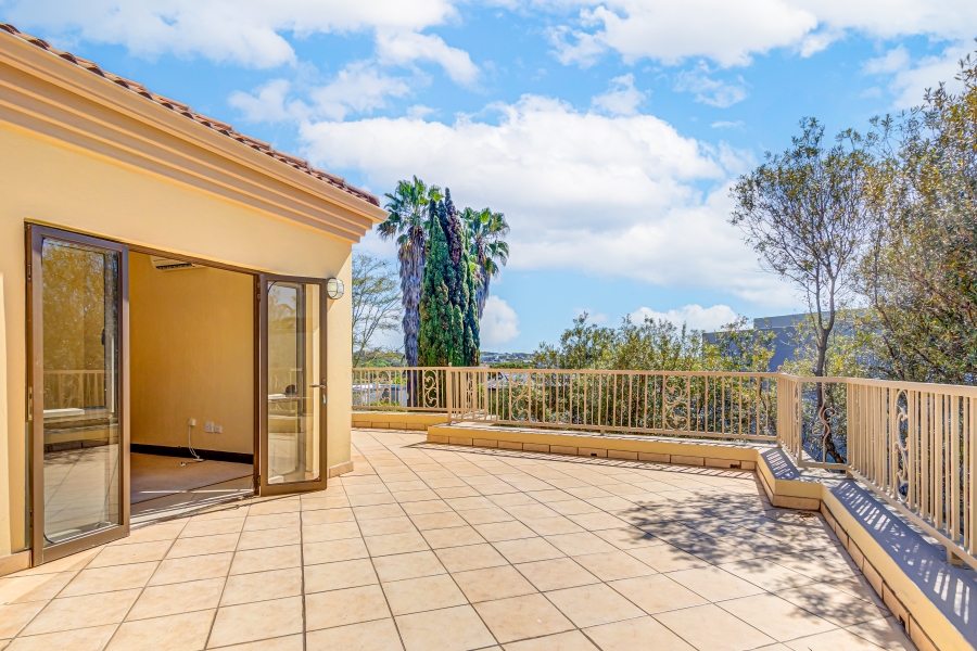 To Let 7 Bedroom Property for Rent in Dainfern Golf Estate Gauteng