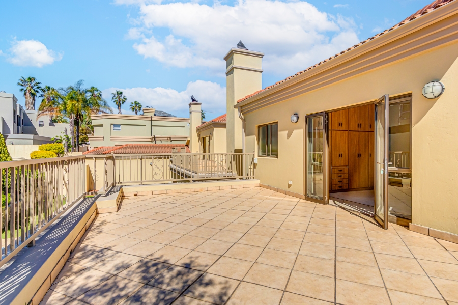 To Let 7 Bedroom Property for Rent in Dainfern Golf Estate Gauteng
