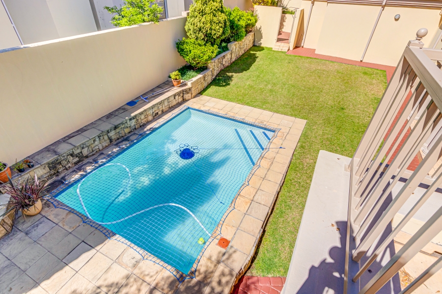 To Let 7 Bedroom Property for Rent in Dainfern Golf Estate Gauteng