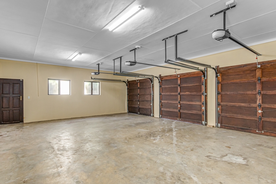 To Let 7 Bedroom Property for Rent in Dainfern Golf Estate Gauteng
