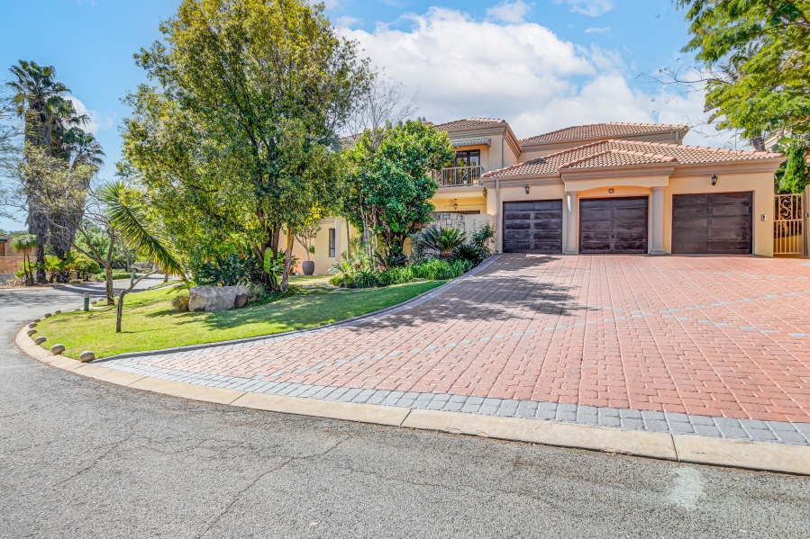 To Let 7 Bedroom Property for Rent in Dainfern Golf Estate Gauteng