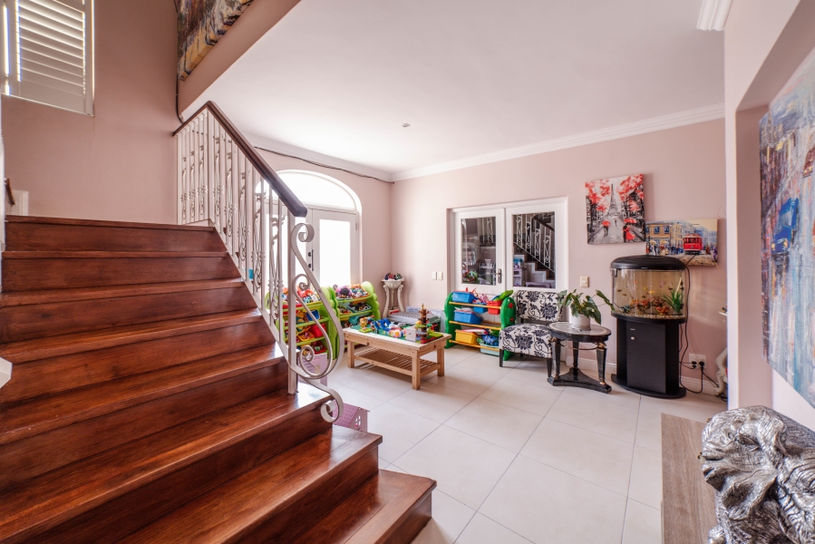 4 Bedroom Property for Sale in Douglasdale Gauteng