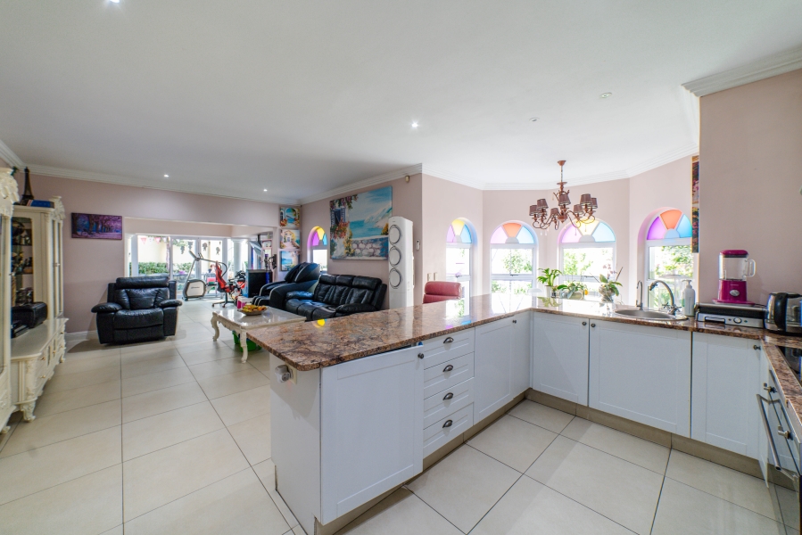 4 Bedroom Property for Sale in Douglasdale Gauteng