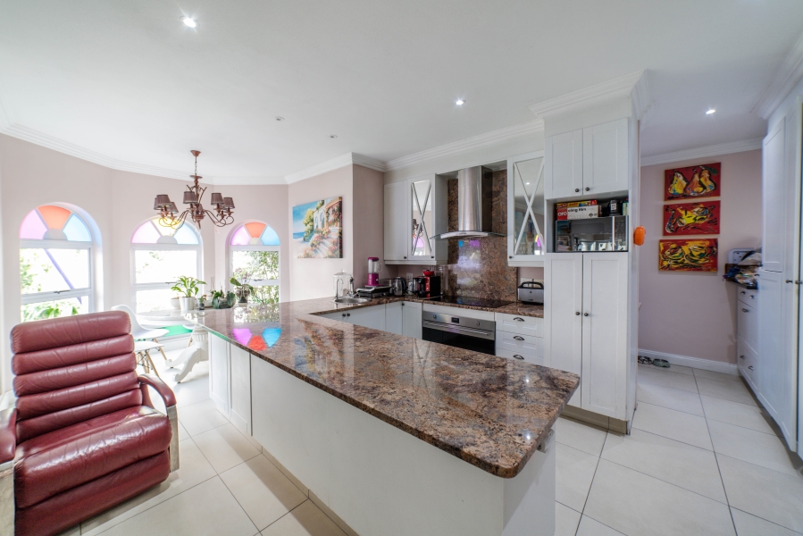 4 Bedroom Property for Sale in Douglasdale Gauteng