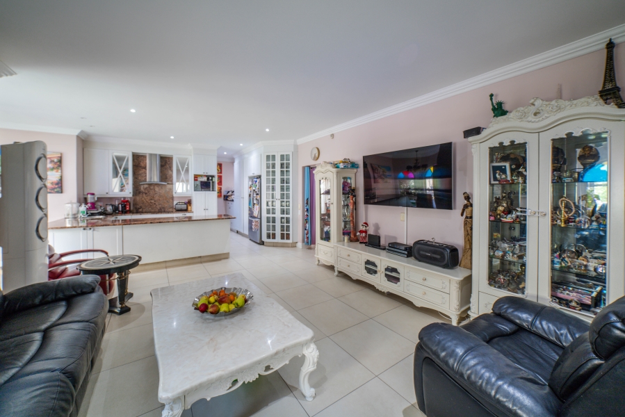 4 Bedroom Property for Sale in Douglasdale Gauteng