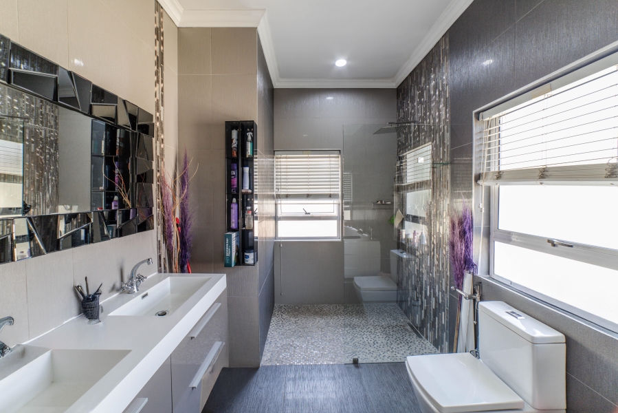 4 Bedroom Property for Sale in Douglasdale Gauteng