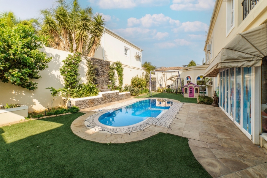 4 Bedroom Property for Sale in Douglasdale Gauteng