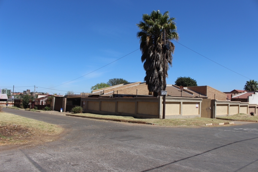 3 Bedroom Property for Sale in Roodepoort North Gauteng