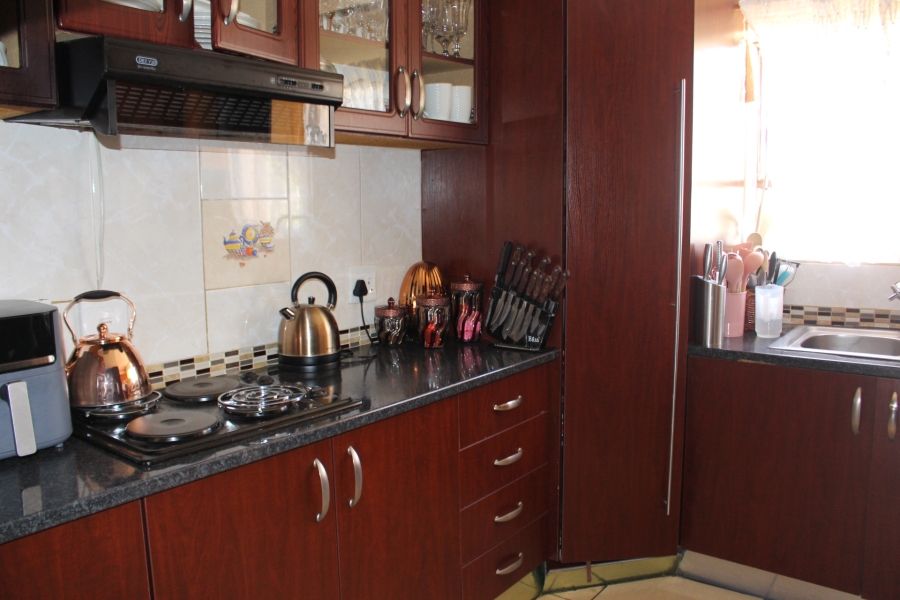 3 Bedroom Property for Sale in Roodepoort North Gauteng