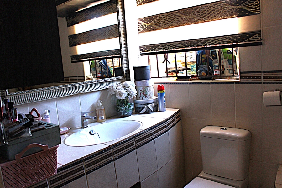 3 Bedroom Property for Sale in Roodepoort North Gauteng