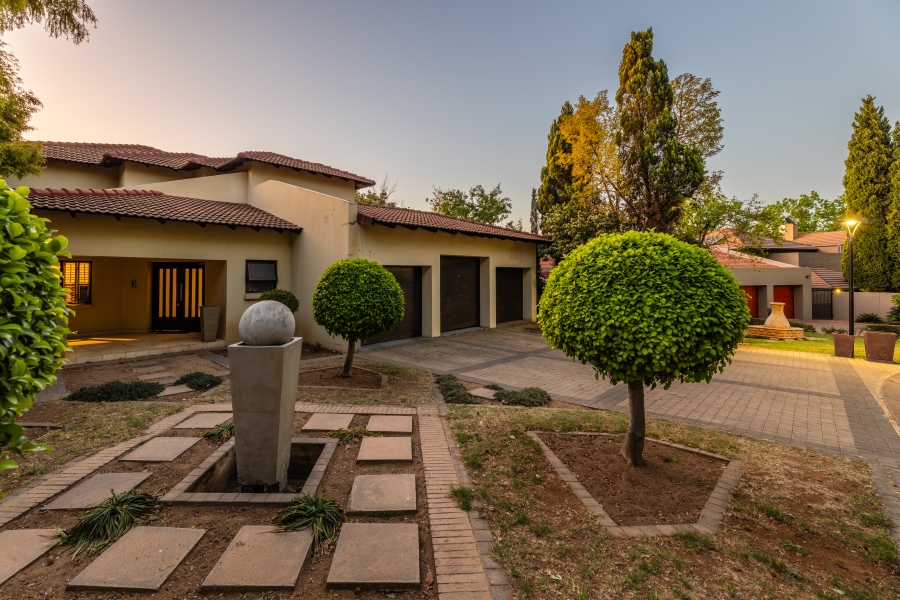 5 Bedroom Property for Sale in Broadacres Gauteng