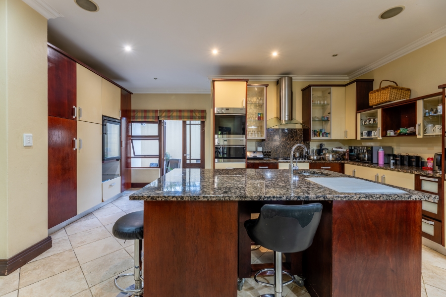 5 Bedroom Property for Sale in Broadacres Gauteng