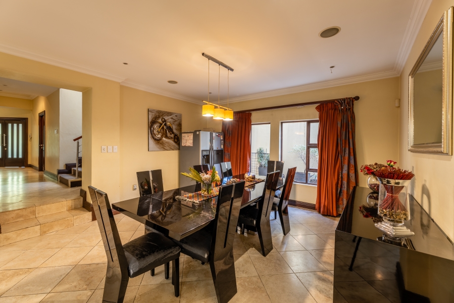 5 Bedroom Property for Sale in Broadacres Gauteng