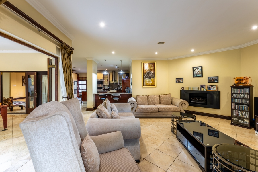 5 Bedroom Property for Sale in Broadacres Gauteng