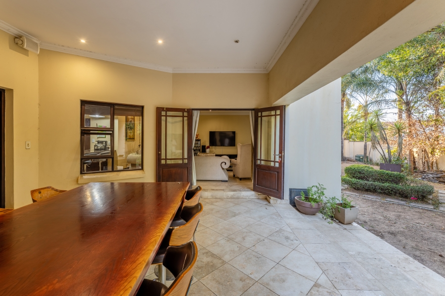 5 Bedroom Property for Sale in Broadacres Gauteng