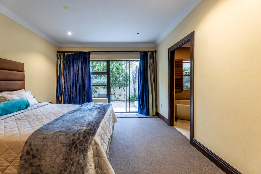5 Bedroom Property for Sale in Broadacres Gauteng