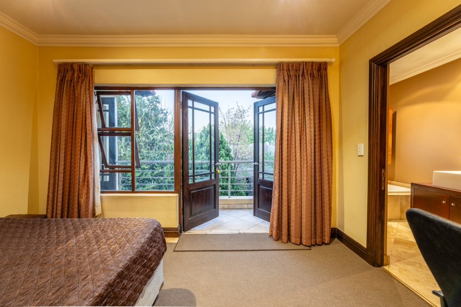 5 Bedroom Property for Sale in Broadacres Gauteng