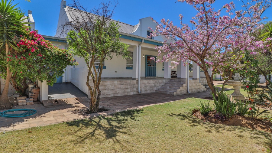 5 Bedroom Property for Sale in Lambton Gauteng