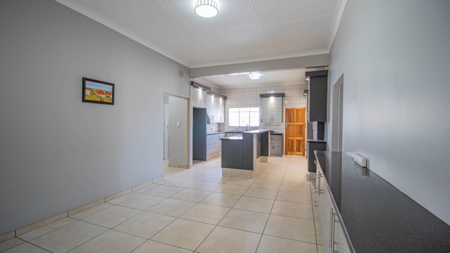 5 Bedroom Property for Sale in Lambton Gauteng