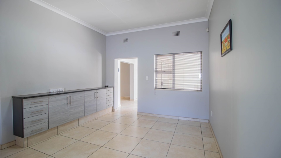 5 Bedroom Property for Sale in Lambton Gauteng