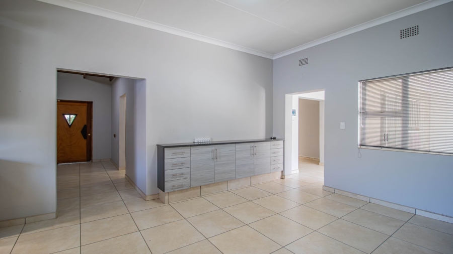 5 Bedroom Property for Sale in Lambton Gauteng