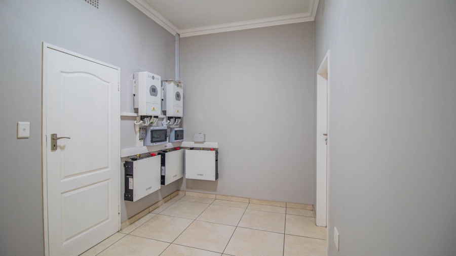 5 Bedroom Property for Sale in Lambton Gauteng