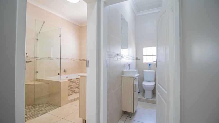 5 Bedroom Property for Sale in Lambton Gauteng