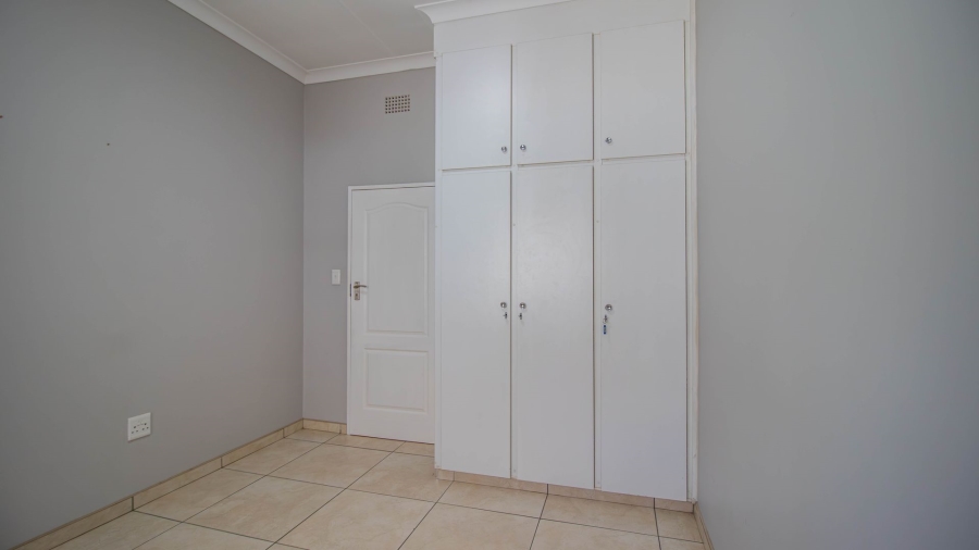 5 Bedroom Property for Sale in Lambton Gauteng